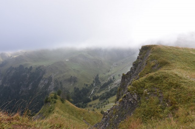 Petit trou en falaise